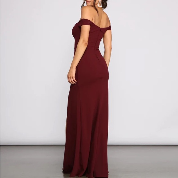 FORMAL HIGH SLIT DRESS - Picture 2 of 3